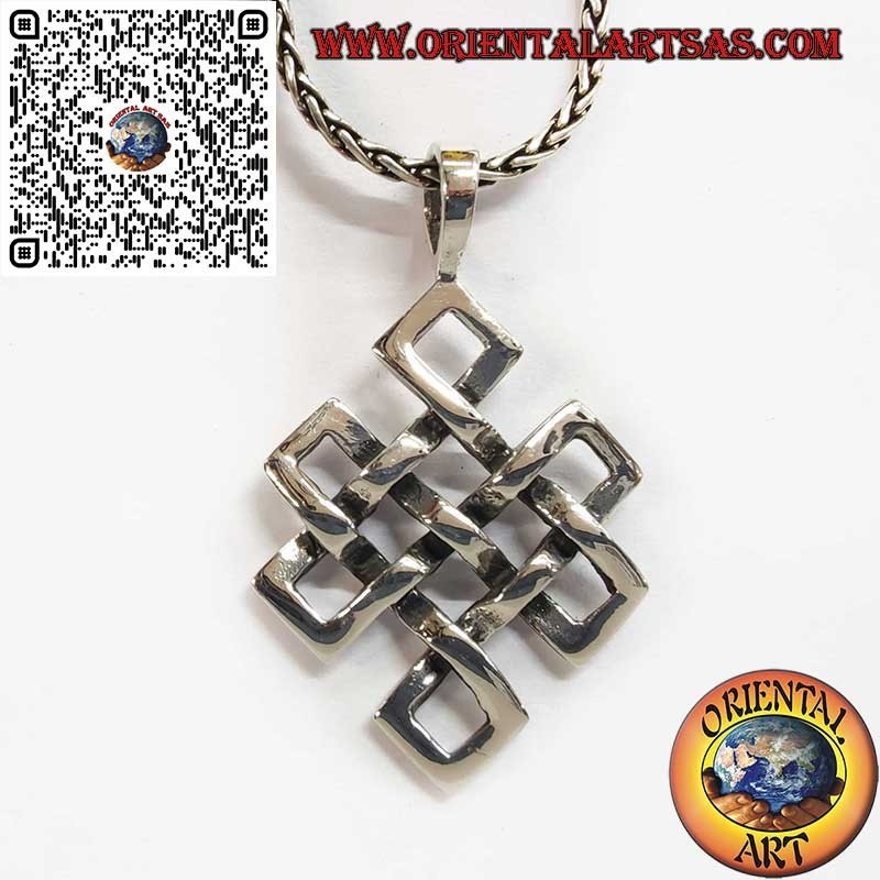 Shrivatsa Pendant in 925 Silver – Tibetan Endless Knot of Good Fortune