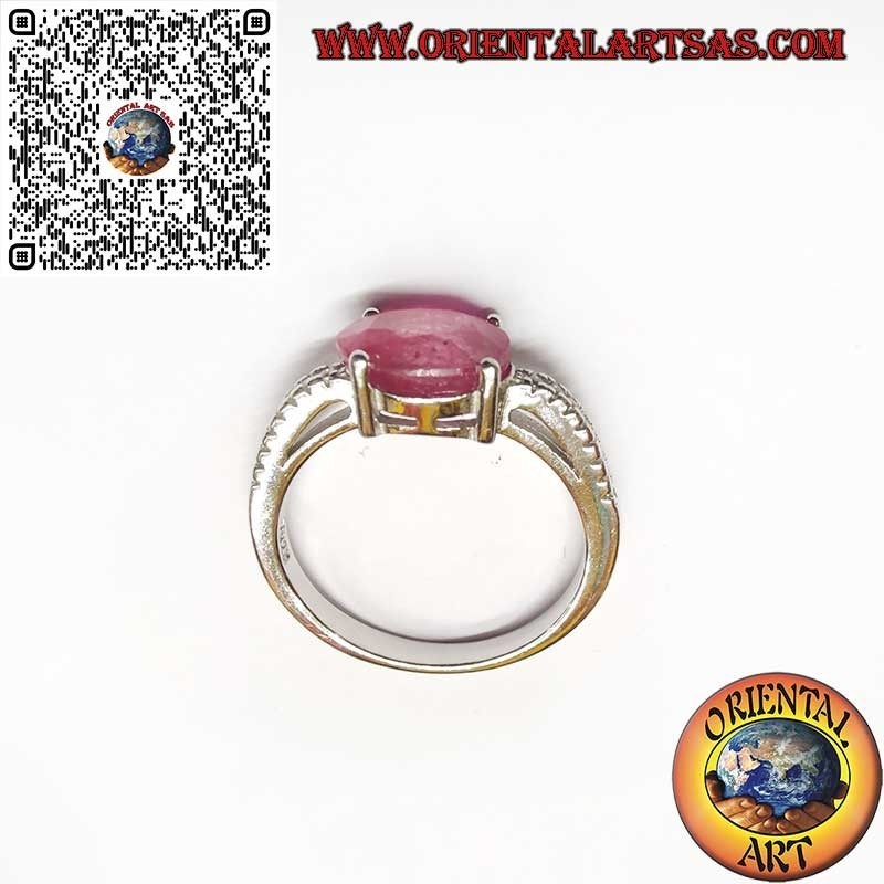 Anello in Argento 925 con Rubino Naturale Ovale – Montatura Trasversale e Zirconi Laterali