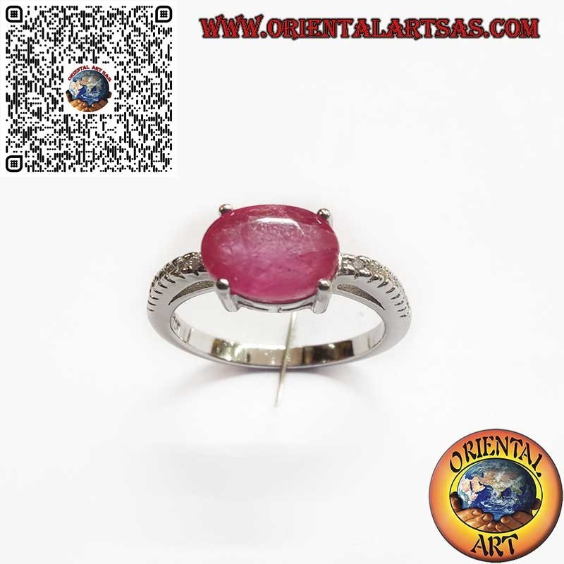 Anillo de Plata 925 con Rubí Natural Ovalado – Montura Cruzada y Circonitas Laterales