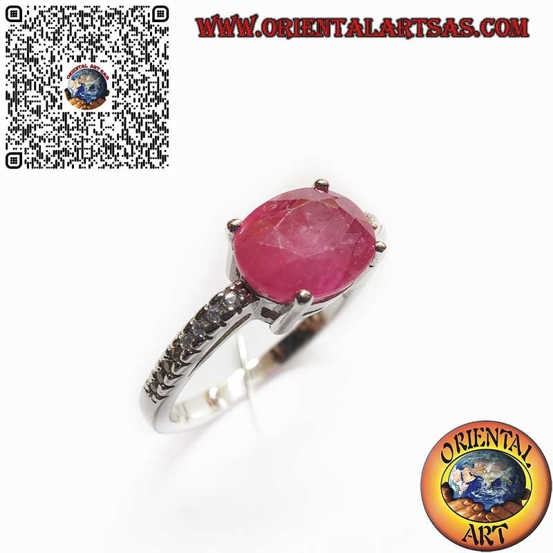 Anello in Argento 925 con Rubino Naturale Ovale – Montatura Trasversale e Zirconi Laterali