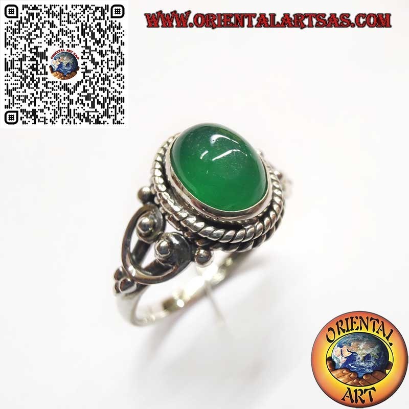 925 Sterling Silver Ring with Natural Green Agate Oval and Side Decorations