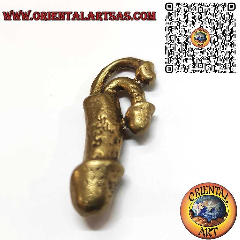 Ciondolo in ottone con triplice simbolo protettivo romano, portafortuna storico.