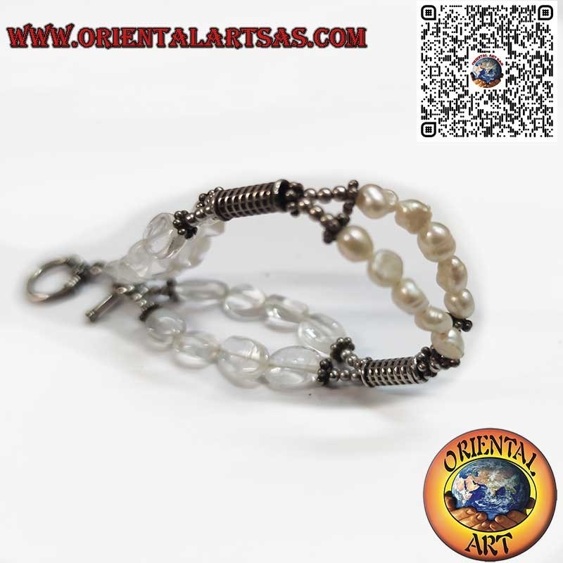 Bracelet Artisanal en Argent avec Perles de Rivière et Cristal de Roche