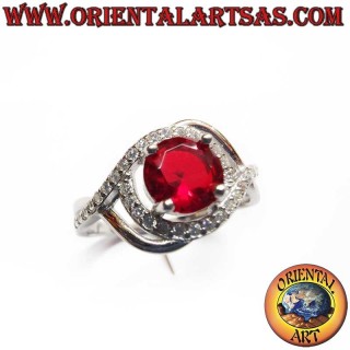 The strength of Garnet in a bold design. Symbol of regeneration, vitality, and unique style. Silver 925.