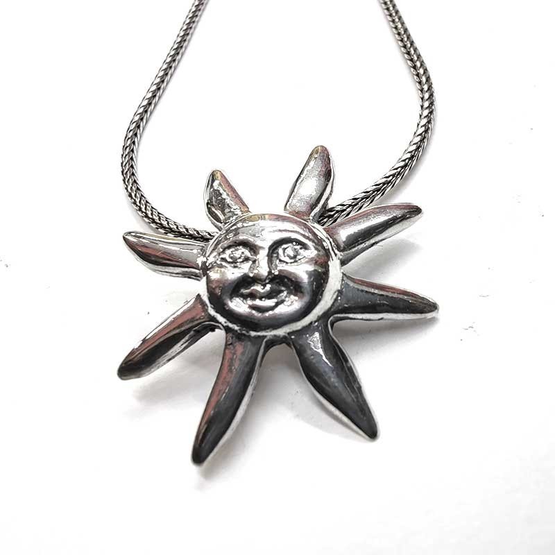Pendentif Soleil Visage Lisse Argent 925 - Énergie et Joie