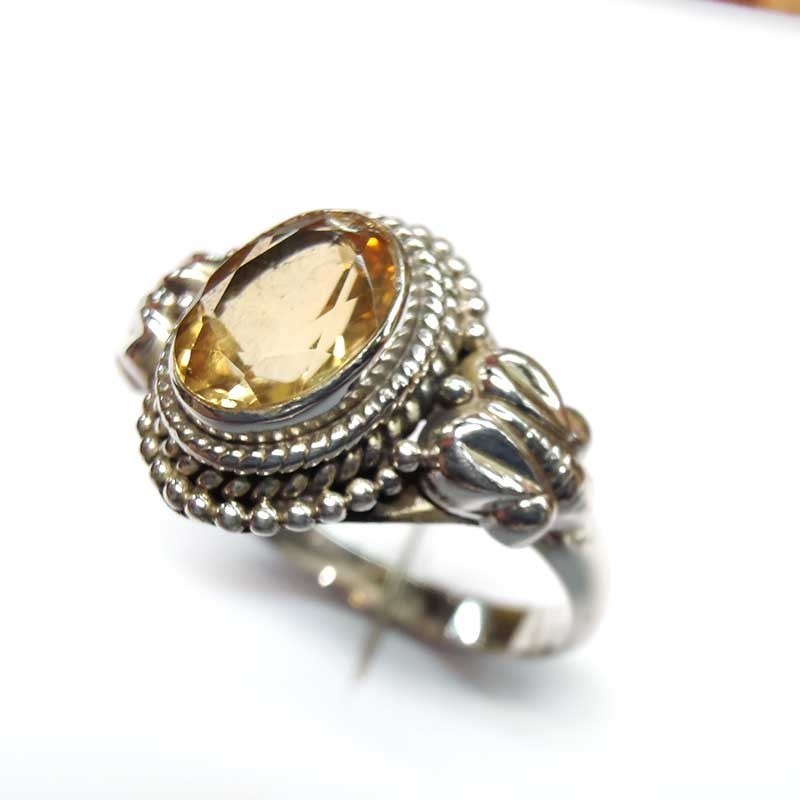 925er Silber Natürlicher Gelber Topas Oval Ring - Kugelumrandung