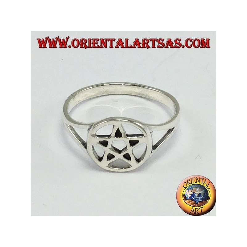 Bague en argent avec pentacle perforé