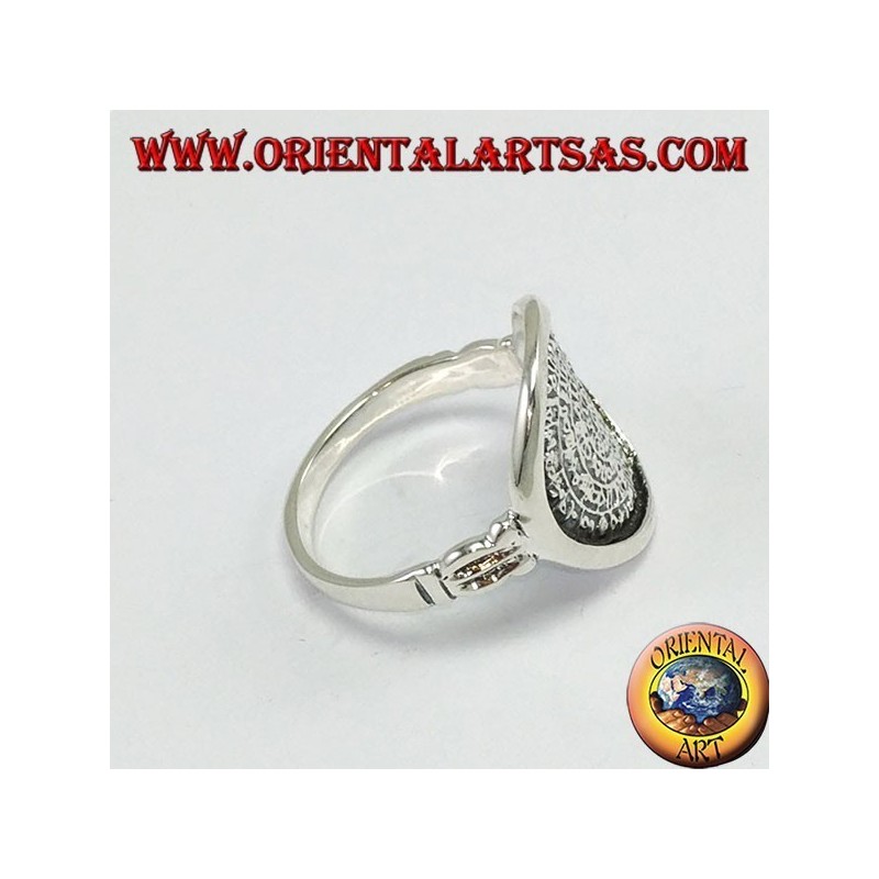 Bague en argent avec le disque de Festo