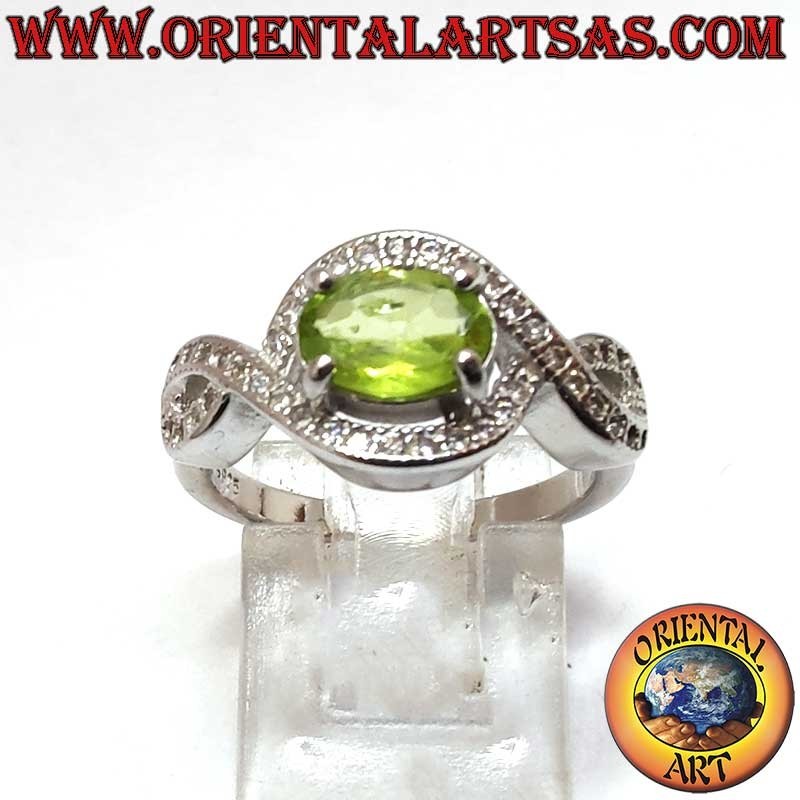 Natürlicher Ovaler Peridot Unendlichkeitsknoten Ring 925 Silber | Oriental Art