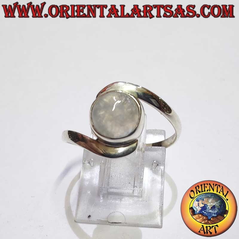 Ring aus 925er Silber mit Regenbogenmondstein, blau fluoreszierend