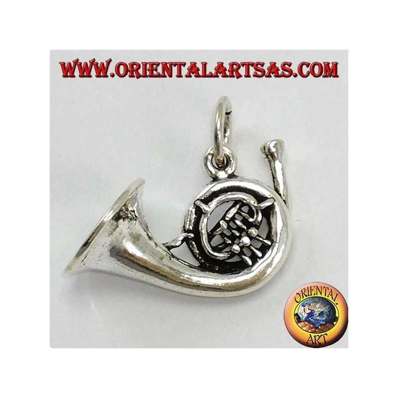 Pendentif en argent, trompette