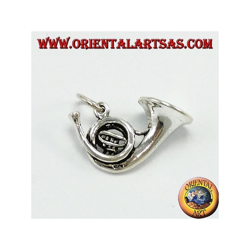 Pendentif en argent, trompette