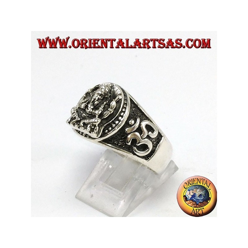 Anillo de plata con Ganesha y Oṃ (ॐ)