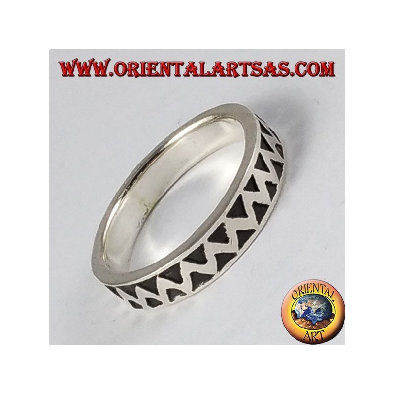Ring in Silber, geschnitzter Zickzack