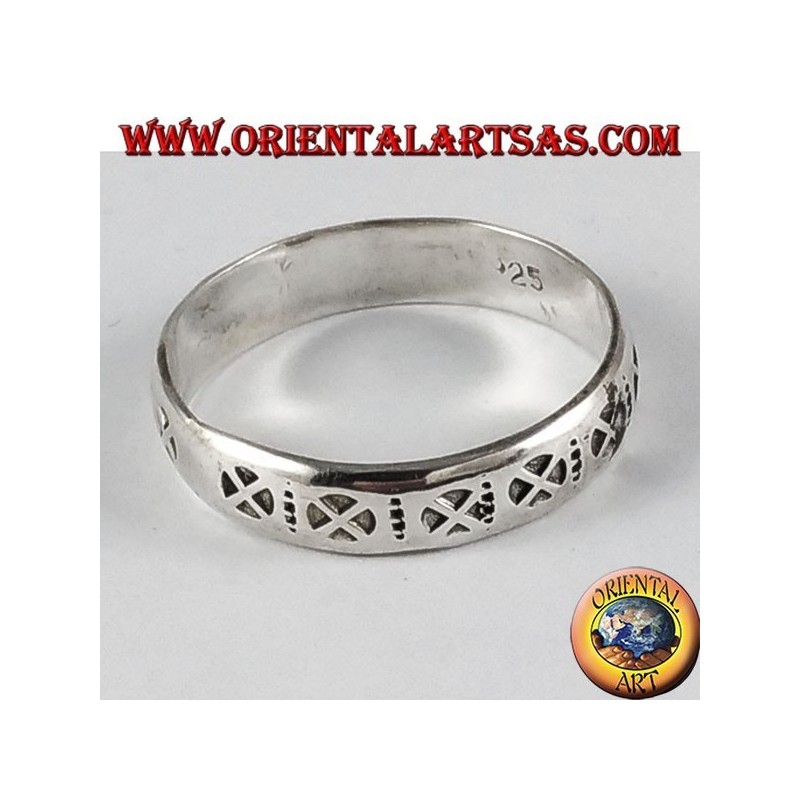 Anillo de plata (banda), con cruz cósmica