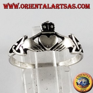 Anillo de plata Claddagh Símbolo celta con nudo tyrone