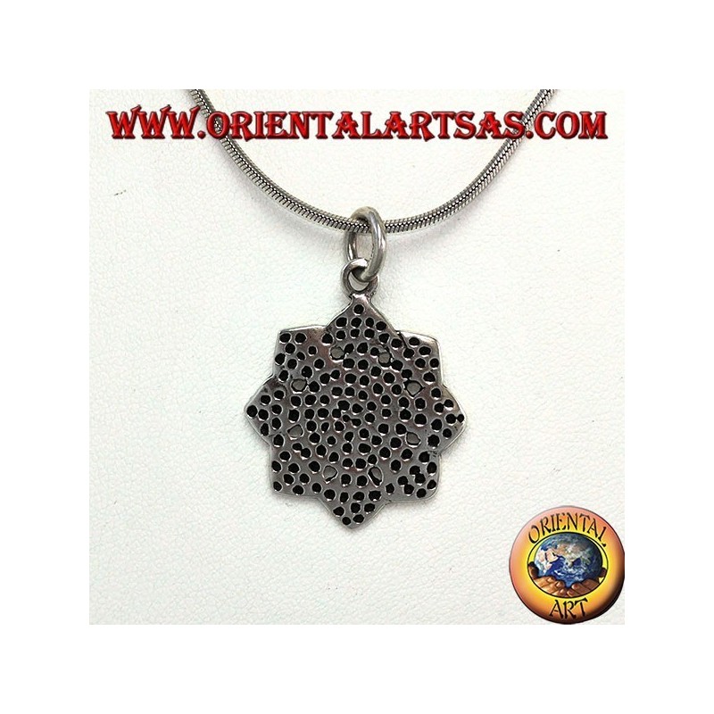 Colgante de plata 925, om en la flor de loto con el símbolo de ocho encapuchados