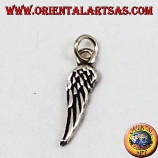 Silver pendant wing