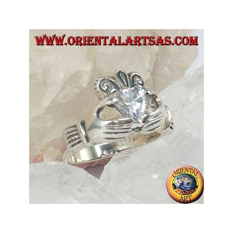 Anello Claddagh con zircone