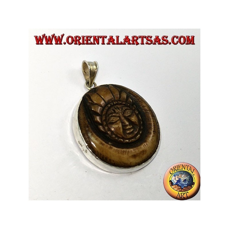 Pendentif en argent avec lune de lune népalaise en os de yak