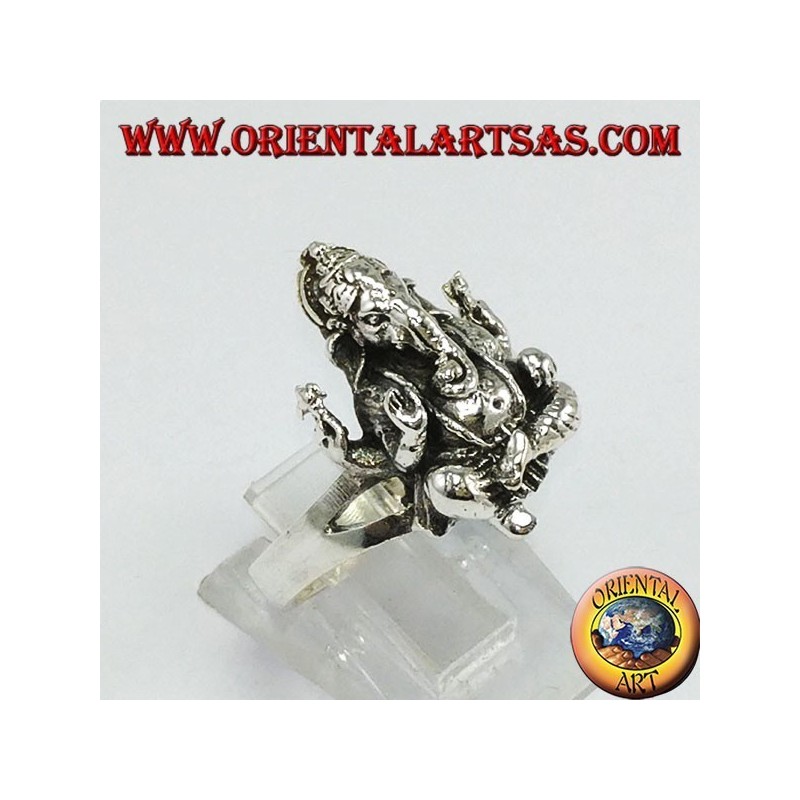 Bague en argent avec Ganesha ou Ganesh assis