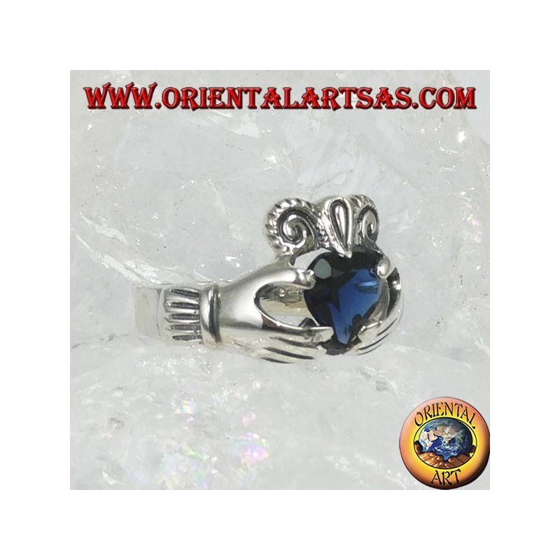 Bague Claddagh avec zircon (couleur saphir bleu)