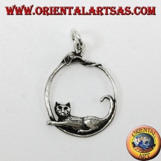 Silver pendant, cat and mouse on the rim