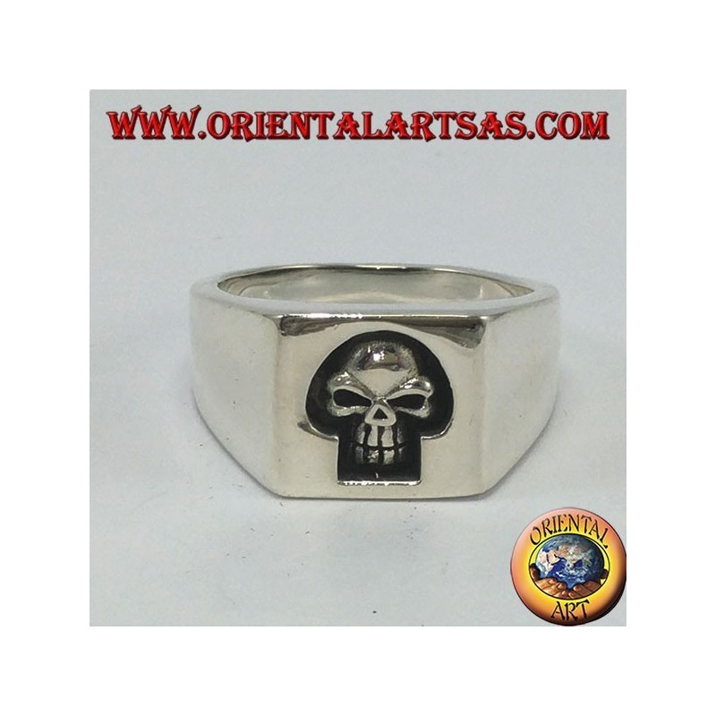 Sello de anillo plateado, cráneo no recubierto