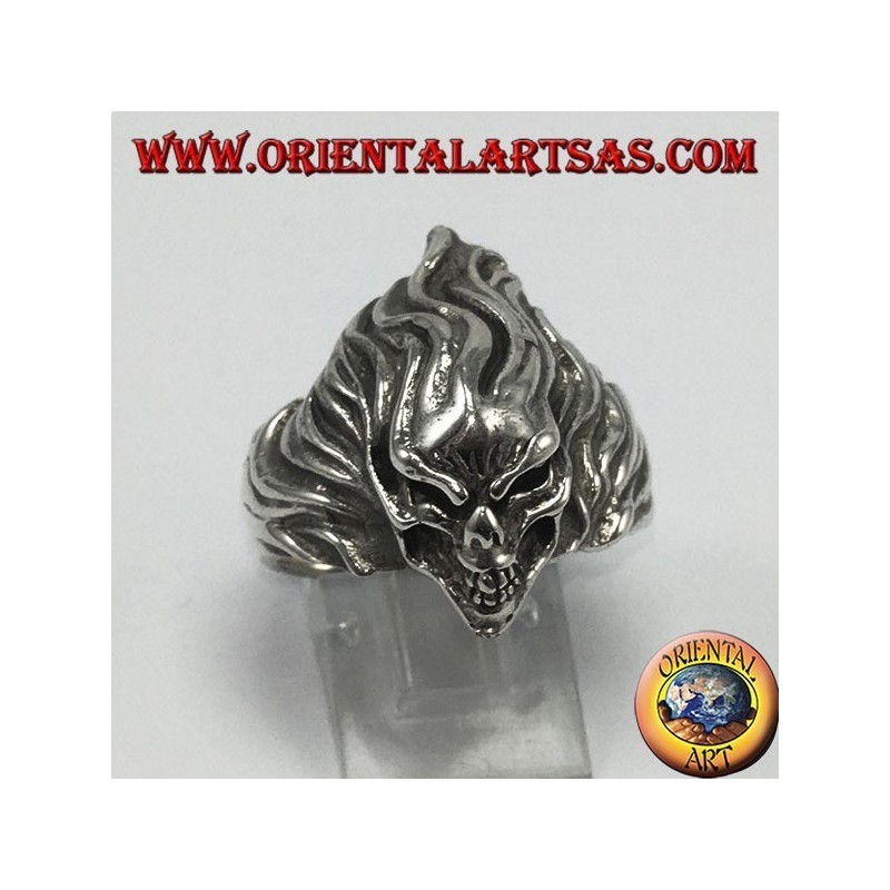 Silver ring, super fast skull