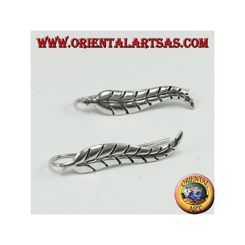 Pendiente de plata, cubierta de oreja de pluma