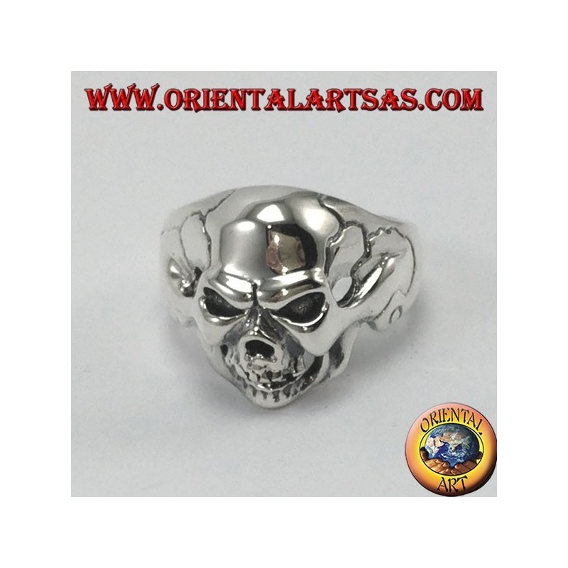 Silver ring, hard skull